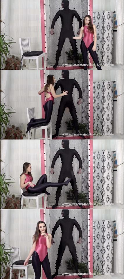 Disobedient Edging Boy 露西女王身穿leohex光泽泳装 leohex黑光泽袜<br>把zentai狗奴用绷紧的两张网牢牢的夹住固定在半空中<br>用丝滑的光泽袜美脚挑逗着狗奴<br>然后边缘控制 强高，zentai狗奴痛苦的挣扎，却被牢牢固定住一动都不能动......<br><br>工作室：Lucid Dreaming<br><span style='color:#b0b0b0;'>[隐藏文字，购买后可见]</span>