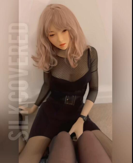 OnlyFans SilkCovered Zentai Mask 04 OnlyFans SilkCovered Zentai Mask 01<br>Taking off my Stuart Weitzman Over Knee Boots, which pair of heels should I put on next?<br><br>I'm wearing Taylor this time around since it doesn't obstruct my vision and I'm think about going out in Halloween like this!<br>地址：<span style='color:#b0b0b0;'>[隐藏文字，购买后可见]</span><br>最后一张为会员截图