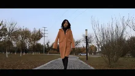 【半岛束艺台】【户外】【海语】YT1290 夕阳下的黑胶衣 结束了一天的工作，太阳渐渐落山，海语却被这夕阳吸引，非要留影纪念，于是就有了这短短11分钟的公园散步，没有跌宕起伏的情节，没有矫揉造作的姿势，只想与家人们享受这片刻的温馨。<br>解压密码：peninsula2018,修改后缀名mp4，勿在线观看<br><br>半岛束艺台不做精品只做生活，用镜头记录真实绳艺，纯净捆绑，健康游戏！为每一个热爱捆绑的朋友展示最纯粹的绳艺，为每一个顾客用心打造属于您的专属作品。<br>本台主页：https://linzijun.app/@BDTV<br>联系方式：QQ2245148409/微信peninsulastudio/推特Twitter@PeninsulaBound<br>业务咨询秒回，闲聊看心情，色情勿扰。<br>