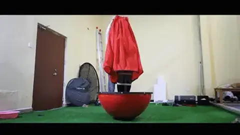 【半岛束艺台】【奎因】YT1303 性感的不倒翁 对于第一次上不倒翁就是黄金级的奎因，必须增加难度，她看起来很享受这种不倒的感觉。<br>解压密码：peninsula2018,修改后缀名mp4，勿在线观看<br><br>半岛束艺台不做精品只做生活，用镜头记录真实绳艺，纯净捆绑，健康游戏！为每一个热爱捆绑的朋友展示最纯粹的绳艺，为每一个顾客用心打造属于您的专属作品。<br>本台主页：https://linzijun.app/@BDTV<br>联系方式：QQ2245148409/微信peninsulastudio/推特Twitter@PeninsulaBound<br>业务咨询秒回，闲聊看心情，色情勿扰。<br><br>