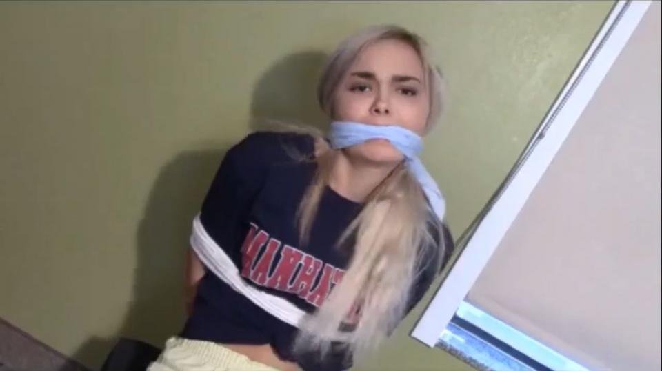 Sorority hazing bondage initiation Sorority hazing bondage initiation. Blake is trying to get into a sorority house, though part of her initiation is to be kept tied up and gagged for a stranger to see. Blake agrees and she is wearing her thigh high socks. Getting roped up did not surprise her at this sorority, but she is a bit surprised to be sitting tied up with a gag in her mouth. She is stuck now and can't say much with this gag.<br><span style='color:#b0b0b0;'>[隐藏文字，购买后可见]</span>