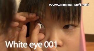 white eye 001 纯白隐形眼镜 Cocoasoft white eye 001 纯白隐形眼镜 Cocoasoft<br><br>经典的Cocoasoft，原视频是一个女生戴上什么都看不见的纯白隐形眼镜挂在吊床上被刺激。。。中间大部分违规都截掉了，把不违规的发出来金币分享一下，想要的可以原网站购入。<br><br>****这个上传的是国内线路，和之前下架的美国线路的‘white eye 001 纯白隐形眼镜 Cocoasoft’为同一视频，避免重复购买。****<br>---------------------------------------------------------------------<br>White eye 001<br>レーベル: COCOA SOFT<br>商品番号 cowe-001<br>映像サイズ: 720×396<br>データサイズ: 92MB<br>収録時間: 18分05秒<br>ポイント: 100<br>在庫: 在庫あり<br>¥1,000<br><br>今作では、SFXに使用する、特殊な、白目コンタクトを利用しました。<br>本物の白目フェチの人は、納得できないかと思いますが、 本物だろうが、偽物だろうが、女性の目が白目になってしまうのに興奮できる方に、お進めいたします。<br>この白目コンタクトを付ける事により、視界が塞がれ、全く見えない状況で、両手両足を固定され、 電マや、モーターバイブで責め、イキまくっています。<br>ぼかし処理をしているので、あまり伝わりにくいのですが、このモデルさんは、アナルでも感じるので、アナルにもモーターバイブで責め込み、アナルでもイッてしまいます。<br>白目状態の女性がイキまくっている姿に興味ありますか？<br><br>购买网址：https://talaat.net/index.php?route=product/product&product_id=157&search=white