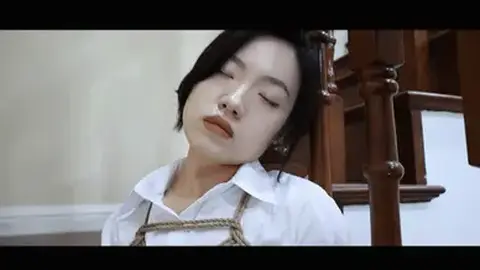 【半岛束艺台】【海语】YT1353 阶梯放置 解压密码：peninsula2018,修改后缀名mp4，勿在线观看<br><br>半岛束艺台不做精品只做生活，用镜头记录真实绳艺，纯净捆绑，健康游戏！为每一个热爱捆绑的朋友展示最纯粹的绳艺，为每一个顾客用心打造属于您的专属作品。<br>本台主页：https://linzijun.app/@BDTV<br>联系方式：QQ2245148409/微信peninsulastudio/推特Twitter@PeninsulaBound<br>业务咨询秒回，闲聊看心情，色情勿扰。<br>