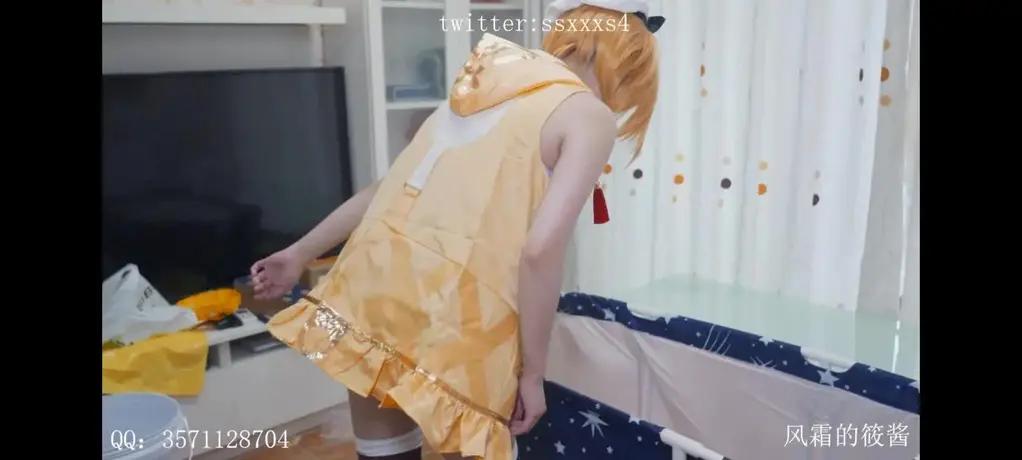 粘液中的莱莎 莱莎新研制了一种药物，为了确认疗效，她决定亲自试试