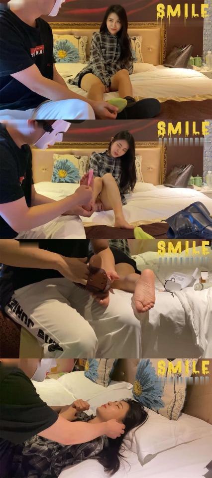 全网首发 万众瞩目的smile鞠婧炜 原创者：smile<br>购买地址<span style='color:#b0b0b0;'>[隐藏文字，购买后可见]</span><br>大家除夕快乐 祝大家新的一年万事如意<br>重金拿到鞠婧炜 原画画质