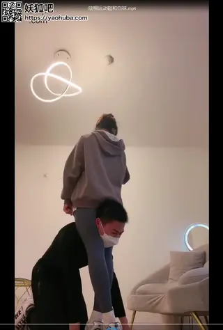 欣桐S  运动鞋和白袜调教 欣桐S  运动鞋和白袜调教<br>金币片分享给大家了，希望大家喜欢
