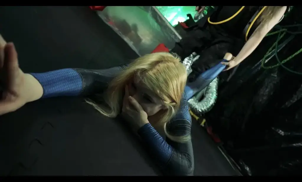 Toxicity When Supragirl (Xiphos) stumbles across a villain renowned for chemical warfare, Blister, she quickly discovers she’s bitten off more than she can chew. After some recovery time and a little.<br>关键词：欧美女超人 superheroine supergirl<br>购买地址：<span style='color:#b0b0b0;'>[隐藏文字，购买后可见]</span>