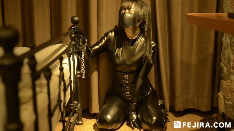 VIDEO FT-004 简介：<br><br>皮革紧身衣女孩用链子自我捆绑<br><br>Description:<br><br>Leather girl self bondage with chain get orgasm <br><br>Code: FT-004 <br><br>Size: 795 MB (1080P) <br><br>Duration: 00:21:15 <br><br>Video with original sound <br><br><br><br><br><br><br><span style='color:#b0b0b0;'>[隐藏文字，购买后可见]</span><br>