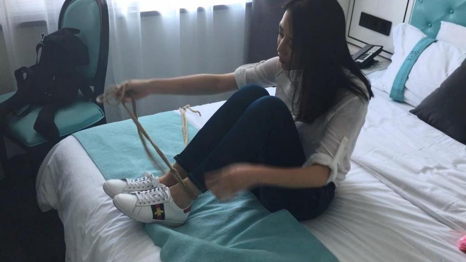 【约拍纪实】几年前约的一个小模特了，现在剪辑一些精彩的片段发出来 这是17年约的一个模特，当初因为一些事情给下架了，现在重新发上来