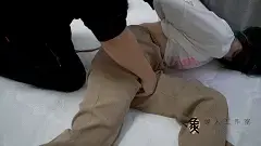 象人定拍-不良学妹-长裤+裤里丝，大字缚TK，超强反抗，险些被反杀，换个姿势挠[不可描述]把她制服！（对话多） 依然是对话很多，喜欢碎碎念的学妹<br>拼命反抗还对我造成伤害，当然不能放过她，使劲挠<br>最后绑起来，疯狂的挠[不可描述]，才能制服。<br><br>保管库720p，699MB。 百度云盘1080p，5.32GB。<br>注——————————————————————————————————————————-<br>解压密码：xiangren123 文件后缀改为MP4即可正常观看<br>切勿在百度云中直接观看，容易被和谐!!!!!<br>部分用手机解压后看不了的老哥可以加我，<br>我把没改后缀的版本发给您。不用举报。<br>坐标郑州，线上定拍，线下约绳，体验授课。<br>QQ：192370054（注明来意） 