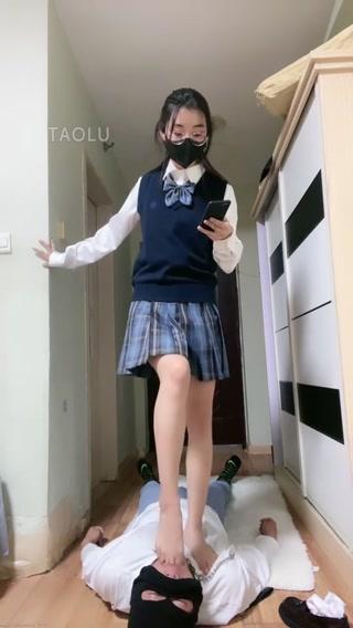 【罗宾S】19岁弟弟破处体验，jk制服女神玩狗，白棉袜 【罗宾S】19岁弟弟破处体验，jk制服女神玩狗，白棉袜<br>原创者:套路直播<br>购买地址<span style='color:#b0b0b0;'>[隐藏文字，购买后可见]</span>