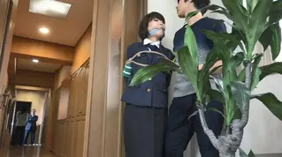 日本危机系列020 继续分享，小女警被绑架的第二集（小女警挣扎的还挺卖力）。