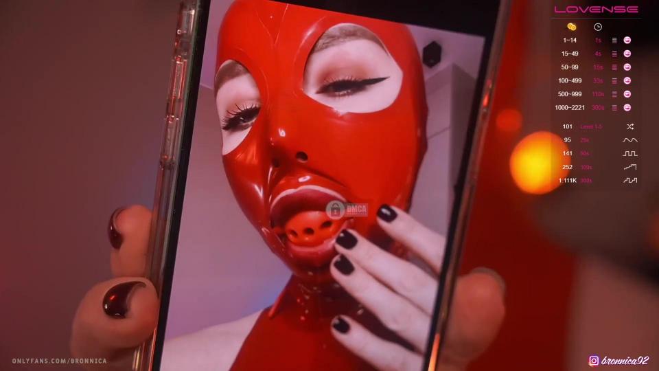bronnica 2022-01-26  latex camgirl bronnica does selfbondage in rubber with gags while vibed by viewers. she takes selfies and shows fans her post<br><span style='color:#b0b0b0;'>[隐藏文字，购买后可见]</span>