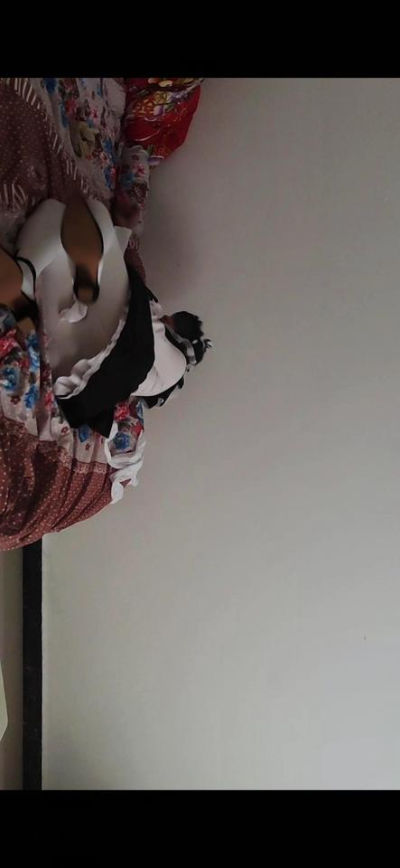 女仆全包 这次妹子穿上了女仆装和高跟，被两层的透明肉丝给包裹得挣扎不开