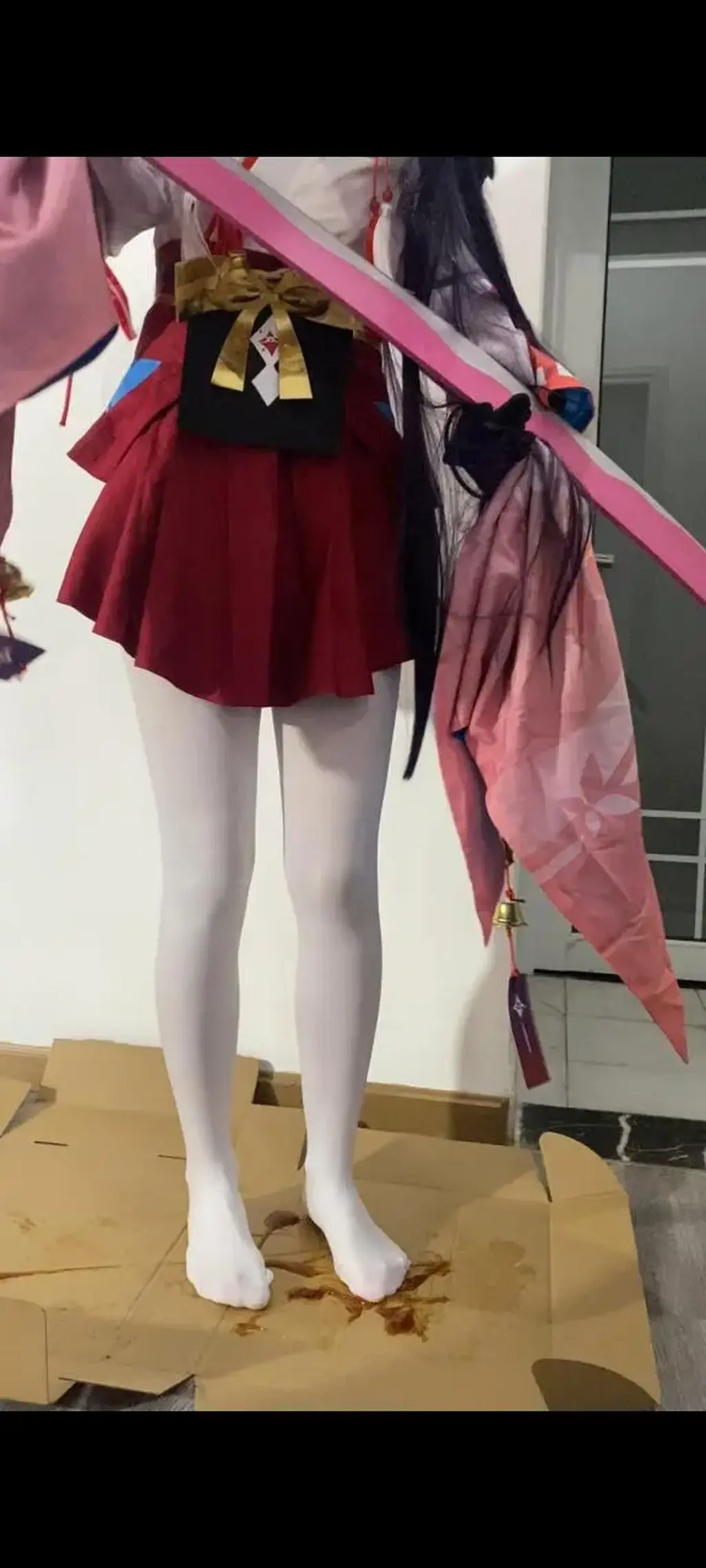 妖刀姬踩胶水 妖刀姬踩胶水，此视频是接下来踩泥视频的服装预览。感兴趣的可以来看看。（竖屏视频已做横屏处理）