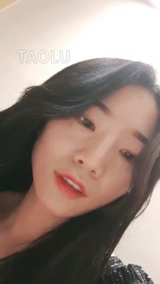 【星期六S】玩狗，舔姨妈巾，足深喉，骑马骑脖子，高跟踩踏 【星期六S】玩狗，舔姨妈巾，足深喉，骑马骑脖子，高跟踩踏<br>原创作者：套路直播<br>购买链接：<span style='color:#b0b0b0;'>[隐藏文字，购买后可见]</span>