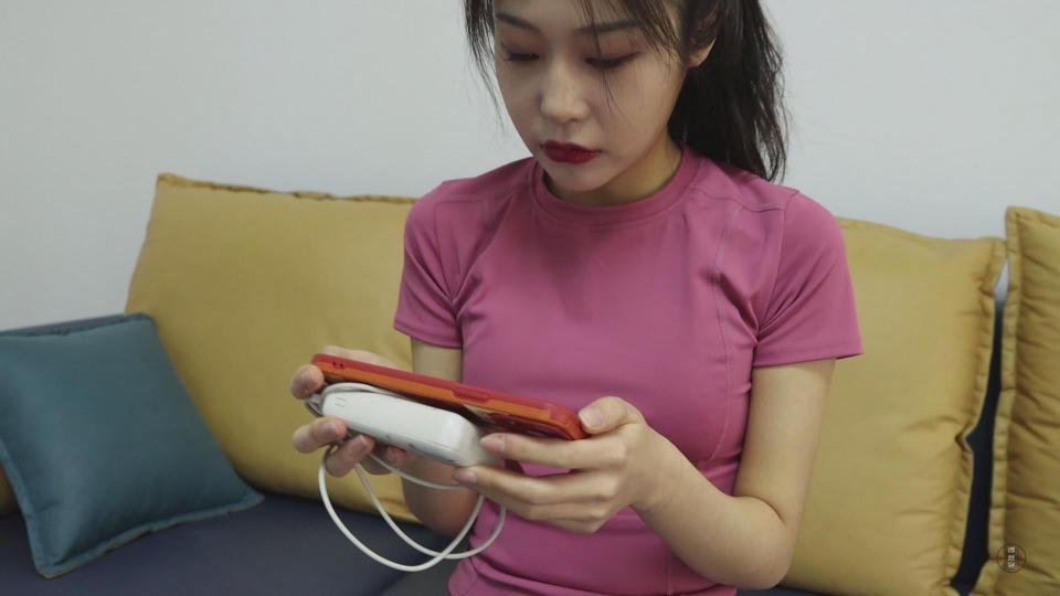 米娅劫难（上） 得意客工作室私人订制作品。<br>故事紧接上一步女超人末日，面具男将南羽的惨状发送给了米娅，米娅决定去为南羽报仇，结果落入陷阱，被虐待。。<br>此部同样分为上下两部。<br>米娅的身材和颜值很不错<br>希望各位同好喜欢。