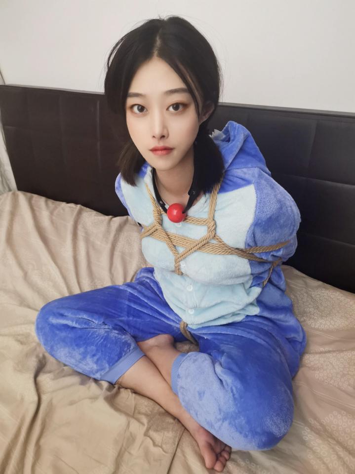 绳次元coshibari出品-第八十三部视频：史迪仔！定拍QQ：1783207284 注意！ 百度云盘下载后更改文件名称后缀MP4 绳次元coshibari出品-第八十三部视频：史迪仔！定拍QQ：1783207284 注意！ 百度云盘下载后更改文件名称后缀MP4