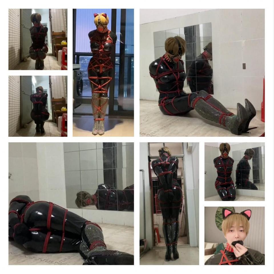 ♥♥♥CD伪娘小诡的自缚73 袜子套在手上的胶衣自缚♥♥♥ 刚入手的廉价胶衣<br>体验感为0<br>上身紧到离谱 下身松的可怕<br>而且摩擦力巨大，非常不适合自缚<br>下次小诡应该不会再穿了<br>这次应了某位粉丝的要求 用袜子套住手<br>最后小诡还把袜子吃了<br>好了，就这样<br>下载解压后，添加后缀.MP4