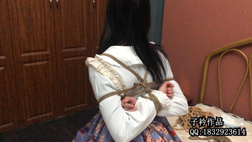 高中生离鸢试镜 洛丽塔紧缚口球口水 这绝对是我见过口水最多的女孩 子矜原创，百度下载解压密码：zjsy,约拍订拍请联系Q1832923614 模特全国可约 