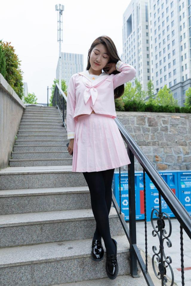物恋传媒936期：雅梦-JK制服、皮鞋、帆布鞋、厚黑丝 物恋传媒936期：雅梦-JK制服、皮鞋、帆布鞋、厚黑丝<br>原创作者：套路直播<br>购买链接：<span style='color:#b0b0b0;'>[隐藏文字，购买后可见]</span>