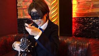 はじめての開口マスク　絶対に口を閉じられない強制イラマチオ　まゆ FC2自购超清视频，以开口器 拘束为主要风格的一个系列作品。<br>该系列不和谐部分较多，所以能分享的部分不多，就简单处理下放金币区了。<br>购买链接：https://adult.contents.fc2.com/article/2118319/<br>スレンダーなボディで、セーラー服が大変似合うまゆさん（20代）を、アームバインダーや全身緊縛で身動きを取れなくし、開口マスクを着けて好き勝手にイラマチオする動画です。唾液が多い体質らしく、ぐちゅぐちゅと音を立てながら喉奥まで咥える姿はとてもいやらしくて素敵です。その他、セルフイラマシーンや、全身緊縛・開口マスク着用しながらの正常位を収録しております。冒頭インタビューでは、初めて開口マスクを着用するまゆさんの可愛らしい反応が見られます。ぜひ、お楽しみください。
