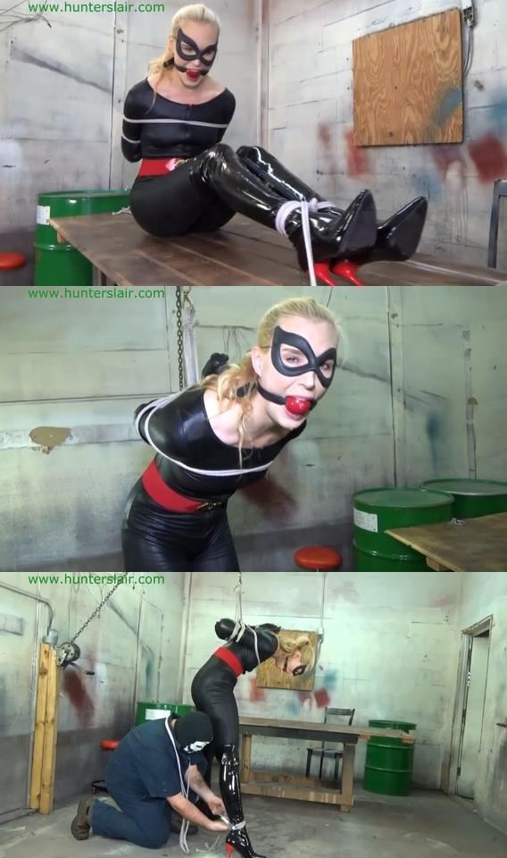 Hunters Lair Bondage: Вlасk Саt's rеvеrsе рrауеr rоре tоrmеnt Category: BONDAGE<br>Related Categories: BOOT FETISH, DID, SUPERHEROINES, COSPLAY, BALLGAGGED.<br>Keywords: bound, tied up, rope, catsuit, masked, gagged, shiny spandex, struggling, reverse prayer, crotch rope, leather gloves, spreader bar, ariel anderssen, bdsm.<br>类别：束缚<br>相关类别:开机恋物癖,做,SUPERHEROINES,角色扮演,球GAGGEDL堵嘴.<br>关键词：绑定，绑起来，绳子，紧身连衣裤，蒙面，堵嘴，闪亮的氨纶，挣扎，反向祈祷，裆绳，皮手套，吊具酒吧，ariel anderssen，bdsm。<br><br><span style='color:#b0b0b0;'>[隐藏文字，购买后可见]</span>