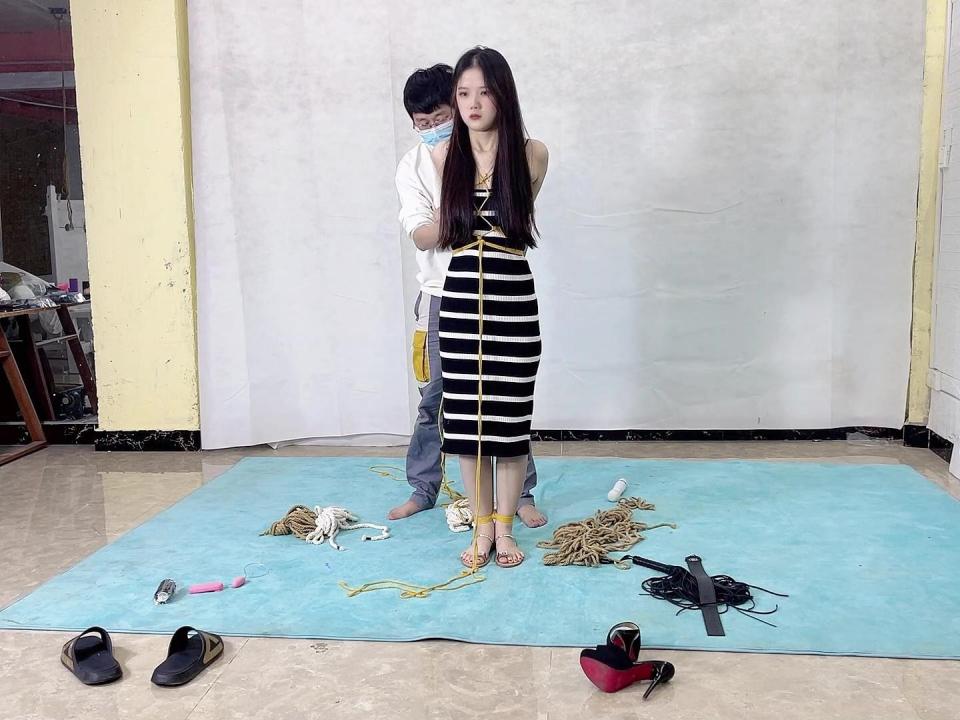 （xiao素素）：专业订拍a22.4.23xss佳佳黑白连衣裙 （xiao素素）：专业订拍a22.4.23xss佳佳黑白连衣裙<br>        吊挂<br>        反手KB<br>        扣球<br>        帮脚 <br>        痛苦表情<br>解压密码： www.xss520.net  解压后把MP3改为rar，再解一次<br>业务范围：专属订拍 一对一视频网调 全国飞现实验<br>联系方式：1487615606 3147195239
