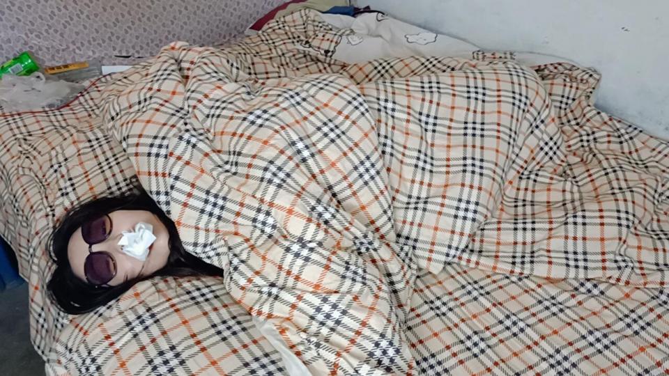 很久没有发片了  发个良家妇女之大学生小合集  疫情原因 美女大学生没去学校，自从少女大学生首次接受露脸紧缚以后，收到了广大爱好绳艺朋友的好评，接了很多定拍。再次谢谢大家<br>想订拍的速度 可以露脸   