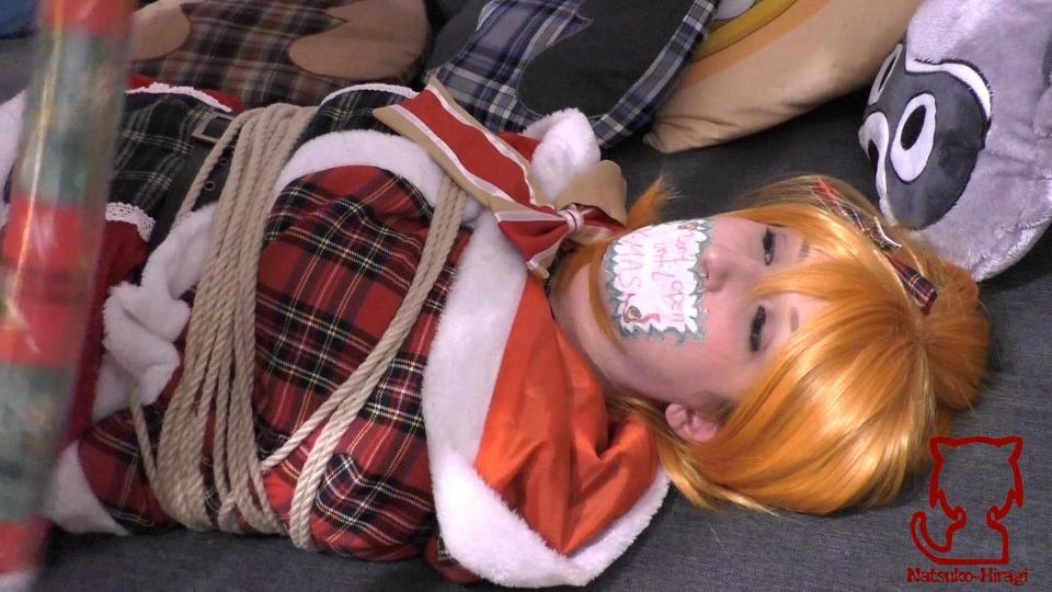 Honokas uninvited guest for Christmas Original All actors are over 21 years old.<br><br>Dont post or upload our video some where else or we´ll go for legal consequences!<br><br>Damsel: Honoka from Love Live<br><br>Video details: Honoka opens a little gift from Natsuko-Hiragi, but a intruder beats her KO and ties her up. She struggels but the uninvited guest gets her in a sack.<br><br>Video lenght: 8:07 Minutes<br><br>Video content: On screen gagging, moaning, struggling, sack, ropes, intruder, KO, unconcious.