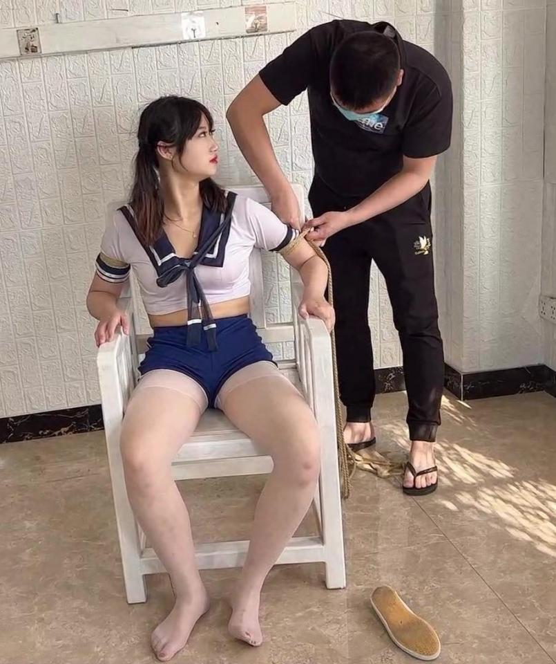 (寻梦苑）： *绿色版*专业订拍A22.4.22xmy梦梦被校霸TJ (寻梦苑）： 专业订拍A22.4.22xmy梦梦被校霸TJ绿色版<br>          椅子上KB<br>          校霸TJ一点都不怜香惜玉 <br>          蒙嘴 扣球<br>         此版本为绿色版本，正版请联系QQ<br>          <br>          <br>      解压密码：www.xss520.net  解压后MP3改为rar，再解压一次<br>                                     业务范围：专业女s  订拍    一对一全国飞现实体验          <br>                                 联系方式：主1703735062    副738347051  