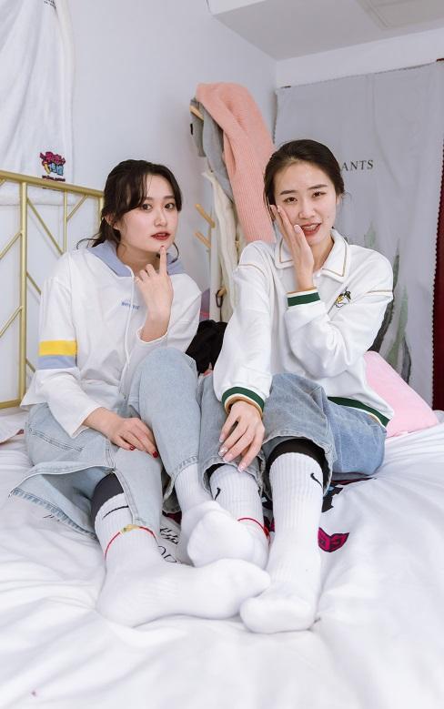 物恋传媒1142期：菜菜&小敏- AJ、白棉袜4K 物恋传媒1142期：菜菜&小敏- AJ、白棉袜4K<br>主题：AJ、白棉袜（双人）<br>购买地址<span style='color:#b0b0b0;'>[隐藏文字，购买后可见]</span>