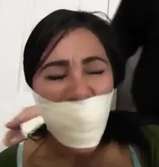 白胶布封嘴合集 无数美女被封嘴片段