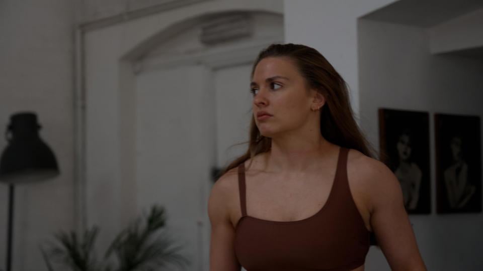 TAURUS COMMISSIONS PRESENTS “SECRET WEAPON” TAURUS COMMISSIONS PRESENTS “SECRET WEAPON”<br>by Taurus Films<br>A powerful new talent bring this commission to life<br><br>When a hitman pays a visit to a woman apparment he gets more than he bargained for in the form of superhuman weapon. She turns the tables on him interrogating him to find out what just what brought him to her apartment.<br><br>15 Minutes long available here for $9.99<br><br>https://store.payloadz.com/details/2669686-movies-and-videos-action-secret-weapon.html<br><br>Special FX: TL, Lift by the shoulder, Overhead lift, Back of the neck lift, Super strength, Various Crushing, Superbreath, Invulnerability, Hand Crush. Head Crush. NOTE: Main version contains mild gore. Gore free version is included.<br><span style='color:#b0b0b0;'>[隐藏文字，购买后可见]</span>