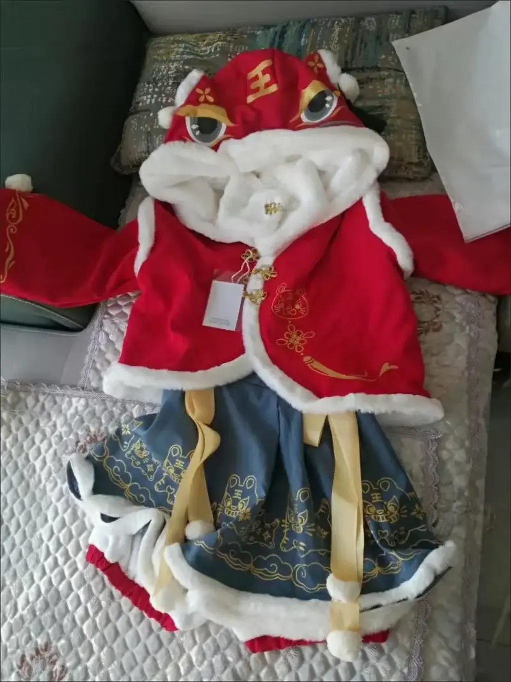 江南lo娘无敌抖音开头+剧情     预告篇  今晚出正片 <br>主要剧情<br>女主“你想干什么啊”<br>女2“你知道的，他只能是我的”<br>女主“不行啊我是真心喜欢他的”<br>女2“那得看你身体同不同
