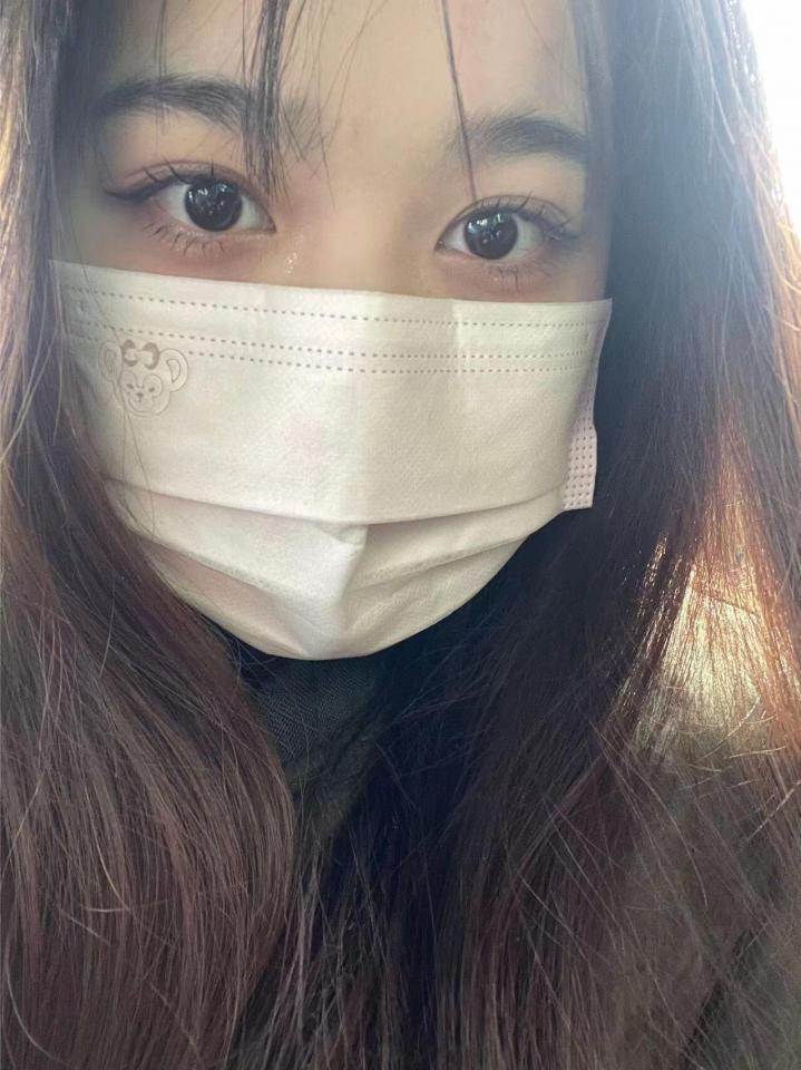 Tk漂亮女友-定拍 Tk漂亮女友-定拍<br>原创：知足常乐<br>购买地址<span style='color:#b0b0b0;'>[隐藏文字，购买后可见]</span><br>tk自己的漂亮小女友...听说劝了女友很久 ..女友才同意的<br>女孩漂亮...脚丫 可爱...怕痒 笑声好听！...、28分钟视频-真实全程挠小女友