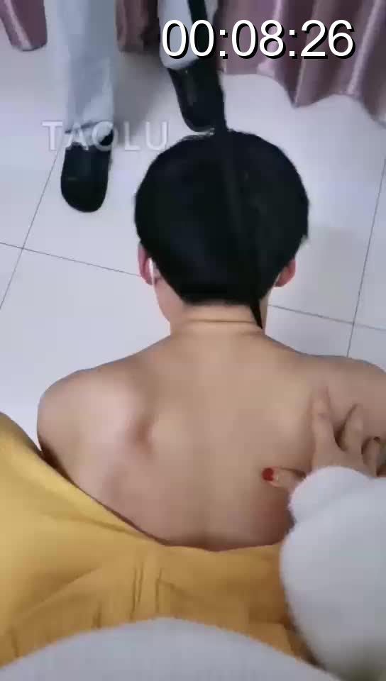 双S虐家奴 妃妃 原创作者：妃妃S<br>妃妃S带闺蜜调教小公狗 反手捆绑白鞋踩踏<span style='color:#b0b0b0;'>[隐藏文字，购买后可见]</span>