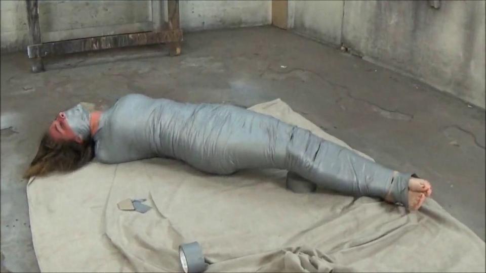 Nichole's custom tape encasement Nichole was asked to make a custom Tape mummification clip. Always up for a challenge She happily agreed, even when I stuff her socks in her mouth and tape them tightly in place.OF course. Mummification<br><span style='color:#b0b0b0;'>[隐藏文字，购买后可见]</span>