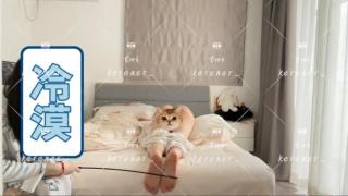 上海女主打小贝脚心 手心，鞭鞭到肉 委屈哭了 原创：绝世可人儿<br>值得一看