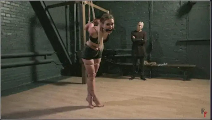 Linda - Tight strappado on tiptoes for a whimsical girl (FULL HD MP4) In this clip, I tie Linda in a strappado. In the beginning, she sits on her knees in anticipation, I lift her up and begin bondage by tying her elbows behind her back. A short time later, she gets a big gag between her teeth, her legs are tightly tied crossed. Linda is a bit naughty, nervous, and unable to relax, so several times she almost falls when the lift ring with ropes attached to it rushes up.<br><br>She told me later that she thinks that when she is tied up she looks ugly and this seems to prevent her from relaxing. Oh, how wrong she is because the ropes only make her more beautiful...<br>As a result, Linda is standing on her tiptoes, just like a ballerina. Of course, this didn't last too long, because, in this position, the cutie's body begins to get tired very quickly.<br>Enjoy!<br><br><span style='color:#b0b0b0;'>[隐藏文字，购买后可见]</span>