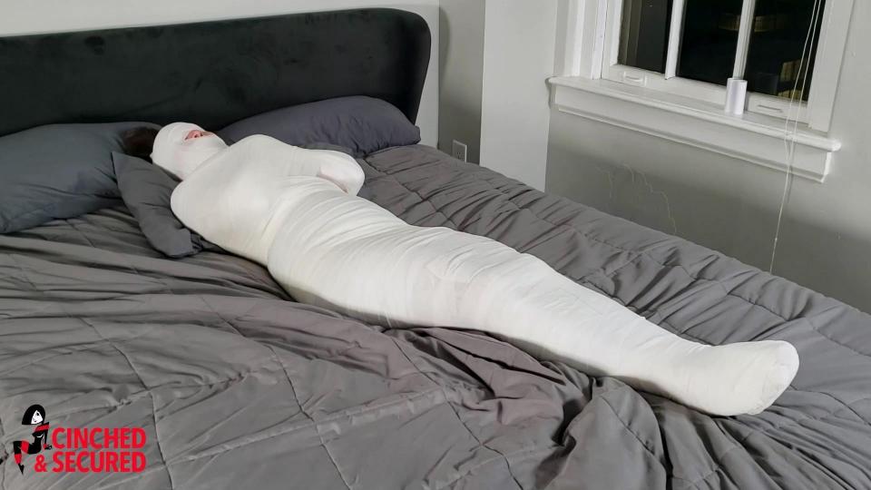 Annabelle's Permanent Mummification 购买链接：<span style='color:#b0b0b0;'>[隐藏文字，购买后可见]</span>Every woman seems to want to stop the passage of time, to preserve her beauty indefinitely, no matter the cost. Annabelle was no exception, at least not until she learned what the cost really was! Mummified in excruciatingly tight bandages, designed to keep all oxygen from reaching into the cocoon, her captor guaranteed she would never see what the ravages of time would do her lovely body! Especially not after he wrapped her head completely, leaving only her flaring nostrils exposed! As she thrashed and struggled, unable to effect any possible escape from her prison, trapped now in a world of permanent darkness, she realized that not all wishes should be granted!