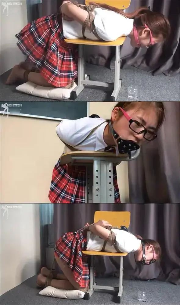 BSD学生妹被用尽各种方式进行堵嘴接口水 BSD学生妹被用尽各种方式进行堵嘴接口水<br>原创者：BSD工作室<br>购买地址<span style='color:#b0b0b0;'>[隐藏文字，购买后可见]</span>