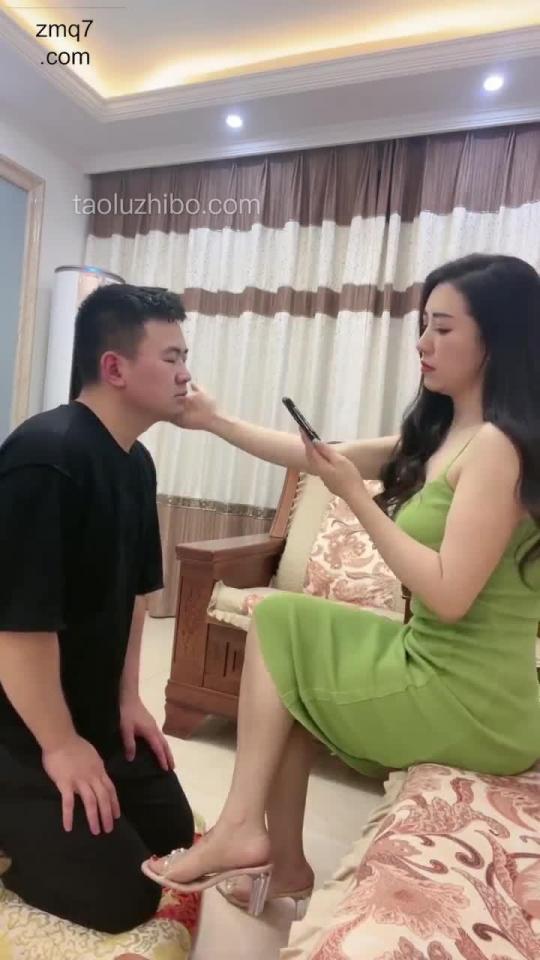 惹怒一点就燃烧 鹿鹿下场鹿鹿大人  <span style='color:#b0b0b0;'>[隐藏文字，购买后可见]</span>女王狠狠虐，耳环踢裆踩踏，重度