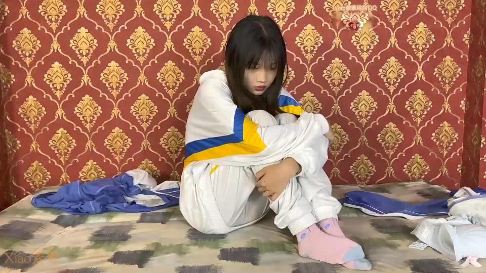 （Xiao素素）：朵朵校服之今晚不回家 ※※※※※※※※※※※※※※※※※※※※※※※※※※※※※※※※※※※※※※※※※※※※※※※※<br>朵朵校服之今晚不回家<br>校服学妹朵朵补习功课之后<br>被老师留下并要求告诉家里晚上不回家了，<br>然后被迫做一些不可描述的事情<br>解压密码及播放方式请见链接内文件说明<br>请持续关注【xiao素素工作室】本片为绿色删减版本，需完整版及更多内容请联系QQ.<br>┉┉┉┉┉┉┉┉┉┉┉┉┉┉┉┉┉┉┉┉┉┉┉┉┉┉┉┉┉┉┉┉┉┉┉┉┉┉┉┉┉┉┉┉┉┉┉┉┉┉┉┉┉┉┉┉┉┉┉┉┉┉┉┉<br>业务范围：专属订拍 一对一视频网调 全国飞现实体验<br>联系qq：1487615606 3147195239<br>※※※※※※※※※※※※※※※※※※※※※※※※※※※※※※※※※※※※※※※※※※※※※※※※