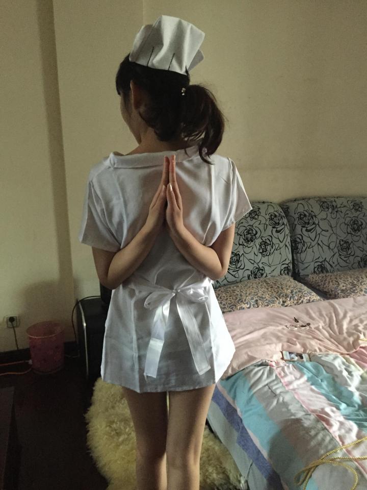 syfhzm沈阳风华正茂(老片)绳模黎黎第一次捆绑 性感白色小护士 刷个存在感，微信/QQ297506318这几天有空，有事联系我，微信看到第一时间回复。