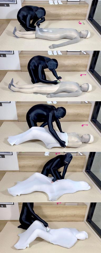 [爱丝袜の凌风姐姐]——Q弹绵软的3层天鹅绒丝袋——kig + 超紧连体丝 + 超紧丝袜裙 + 3层天鹅绒丝袋 + 嗡嗡棒强高 + 放置挣扎 这部融合了很多包裹的元素。<br>一层kig打底，先来一层连体丝，紧接着穿一层丝袜裙，再慢慢穿入3层天鹅丝袜睡袋。<br>穿一层，玩一层。层层包裹，丝滑又紧致，深包其中，其乐无穷。<br>先是被各种工具玩弄，最后自己在多层织物里挣扎扭动，织物间的摩擦感，让人欲罢不能。<br>42分钟，超长时间，满足play。<br><br>PART 1 ：在小伙伴的帮助下，穿入超紧连体丝。     各部位特写。<br>PART 2 ：在小伙伴的帮助下，穿入超紧丝袜裙。    各部位特写。<br>PART 3 ：躺在垫子上，被小伙伴在丝袜裙和连体丝之间塞入一只嗡嗡棒，原地放置，赛高一次。<br>PART 4 ：小伙伴剪开丝袜裙，穿入第1层天鹅绒丝袜睡袋，并在封口时丢入一只跳D，在1层丝袋里，跳D自嗨赛高。<br>PART 5 ：穿入第2层天鹅绒丝袜睡袋，被小伙伴用跳D进行边缘控制玩弄。<br>PART 6 ：穿入第3层天鹅绒丝袜睡袋，被小伙伴用嗡嗡棒强高折磨。<br>PART 7 ：3层天鹅绒丝袜睡袋，放置挣扎。<br><br>天鹅绒丝袜睡袋，真的是包裹挣扎的好玩具，软绵而富有弹性。<br><br>对于里面的人。<br>软绵会让人容易做出各种大幅动作来感受织物间的触感。<br>弹性却又会让人各种努力挣扎却又挣脱不出。<br>看似吹弹可破，实而坚不可摧。<br><br>对于外面的人。<br>看着丝袋被里面挣扎的人撑出各种形状，像一团蠕动变形的雪白面团，时而温和时而狰狞。<br>也是好一般视觉享受。<br><br><br><br><br><br>PS：<br>服装：kig 超紧连体丝(灰) 超紧丝袜裙(灰) 绒面高跟鞋(灰) 天鹅绒丝袜睡袋(白)<br>道具：嗡嗡棒 跳D<br><br><br><span style='color:#b0b0b0;'>[隐藏文字，购买后可见]</span>