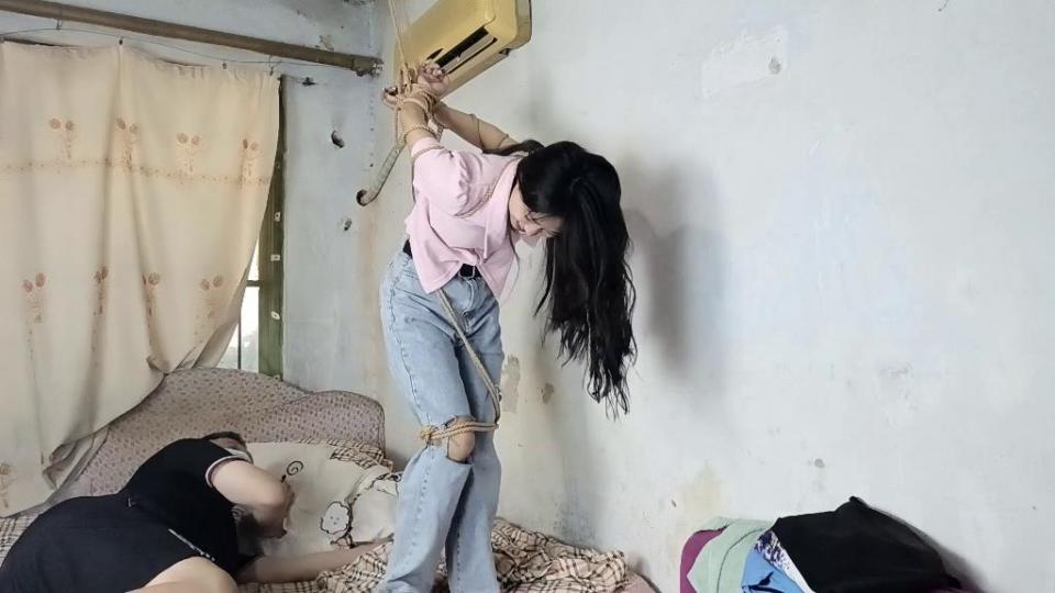 良家妇女之再玩美女大学生  接受定拍  价格特惠 解压缩密码1122
