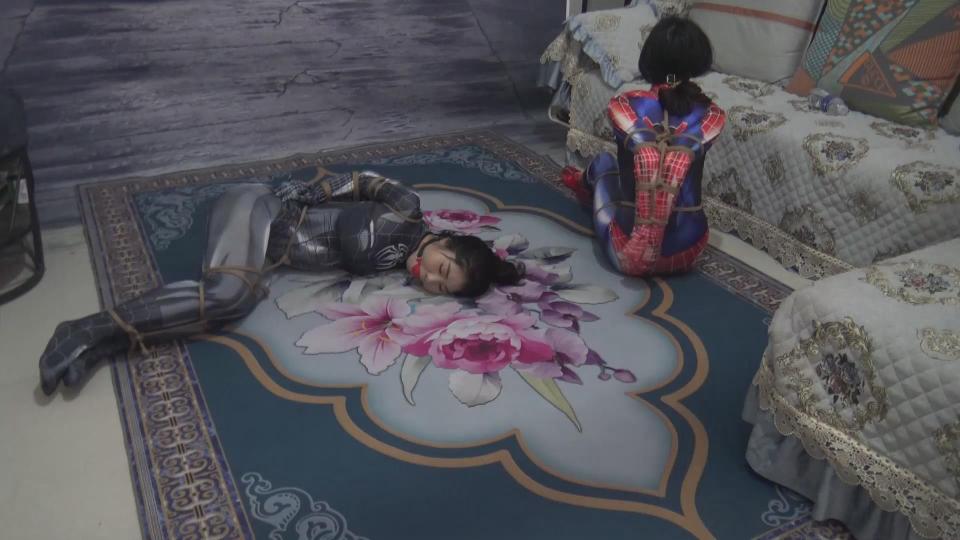 定拍转公映《蜘蛛侠PK蝙蝠侠》  蜘蛛侠与蝙蝠侠欧式挑战，谁能赢呢 蜘蛛侠与蝙蝠侠欧式挑战，谁能赢呢.请欣赏视频，喜欢可以联系定拍QQ462276998