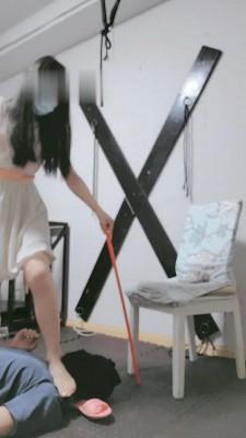 【苏州御姐】重度鞭打刑奴/耳光/踩踏  【苏州御姐】重度鞭打刑奴/耳光/踩踏 <br>创作;【苏州御姐】<br>描述;【苏州御姐】重度鞭打刑奴/耳光/踩踏 ,捆绑鞭打，喜欢的请大家多多支持一下吧