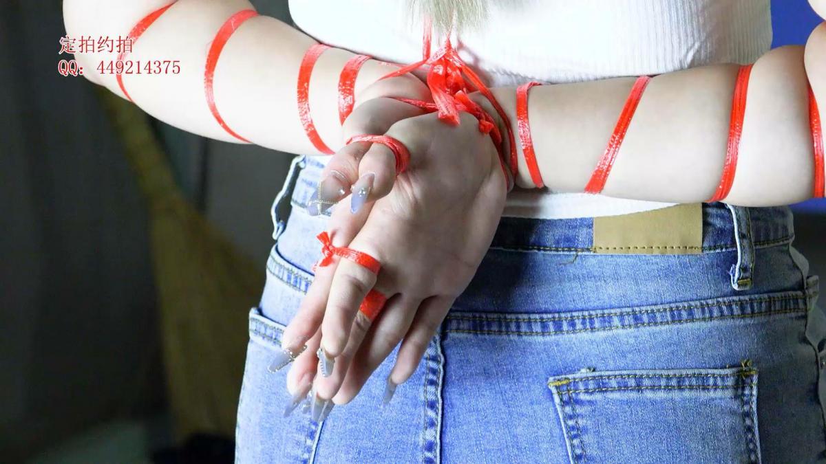 【子衿原创】美琦细绳勒脖五花反手绑手腕手指站立绑腿，捆绑细节 百度下载解压密码：zjsy,子衿工作室向全国绳艺爱好者提供：体验绳模捆绑服务，绳模全国可空降、绳艺作品销售、作品定制等，另外本店招募合作伙伴。约拍订拍请联系Q449214375 微信happiiny